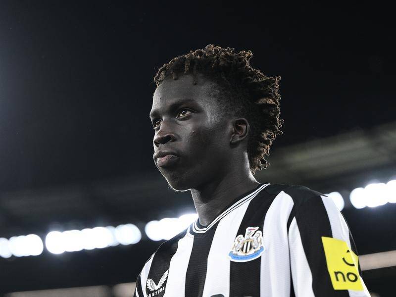 Garang Kuol made his Newcastle debut a winning one after scoring in their shootout with Spurs. (Joel Carrett/AAP PHOTOS)